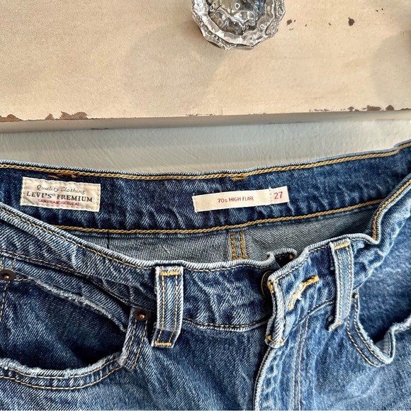 Women’s Levi's - 70's High Flare Jeans 27 x 32 - Style # A08990014 - Picture 2 of 6